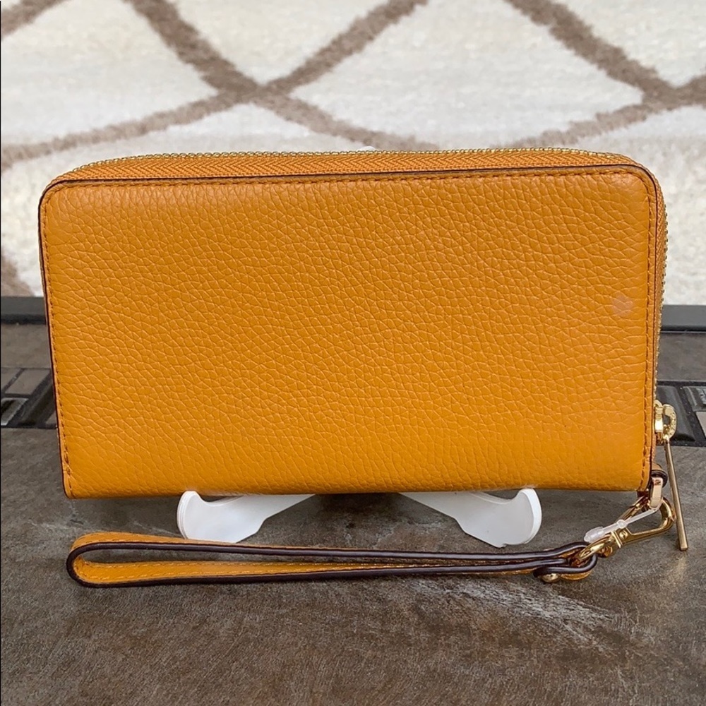MICHAEL KORS JET SET TRAVEL LG FLAT MF PHN CASE - Picture 15 of 16